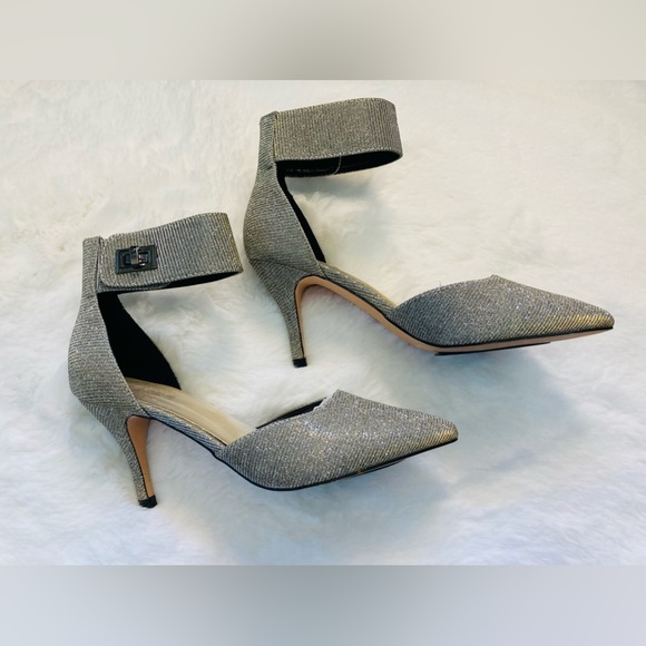 Nicole Miller Shoes - Hello there!Gorgeous Trendy Party/Prom Shoes -7.5 M Size with replacement Hills